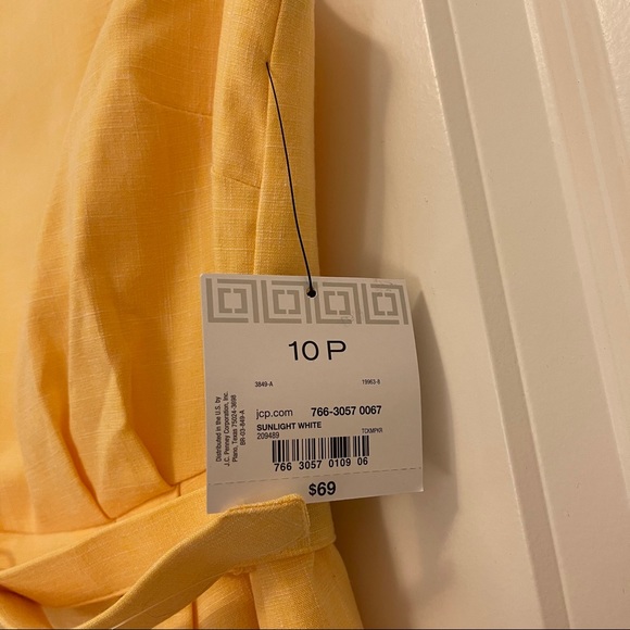 Liz Claiborne Short Sleeve Yellow Sheath Dress - Picture 8 of 12